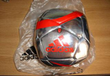 Castiga una din cele 3 mingi de fotbal Adidas, Euro 2008
