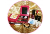 Castiga produse de make-up sau o pereche cercei 