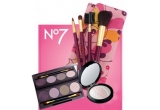 Castiga un set de cosmetice No7, o perie rotativa si alte premii
