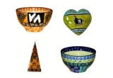 Castiga un set de 2 boluri ceramice + o lumanare + o inimioara decorativa
