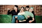 Castiga invitatii la concertul Red Hot Chili Peppers