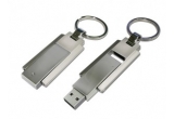 Castiga unul din cele 3 memory stick-uri de 8GB