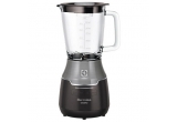 Castiga unul din cele doua blendere Electrolux Easy Compact