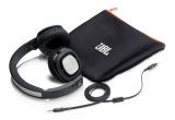 Castiga o pereche de caști JBL J55a