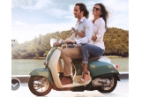 Castiga unul din cele 10 scutere Vespa Primavera 2T