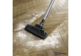 Castiga un aspirator Power Force de la Electrolux
