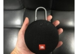 Castiga o boxa portabila JBL Clip 3