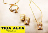 Castiga un set de bijuterii Tria Alfa